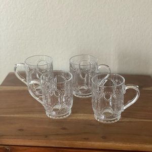 Detailed Glass Mug Set